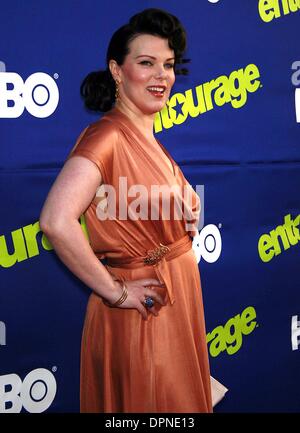 1. Juni 2006 - Hollywood, Kalifornien, USA - DEBI MAZAR-. ENTOURAGE HBO PREMIERE-. CINERAMA DOME, HOLLYWOOD, KALIFORNIEN -.06-01-2006-. NINA PROMMER / 2006.K48153NP. (Kredit-Bild: © Globe Photos/ZUMAPRESS.com) Stockfoto