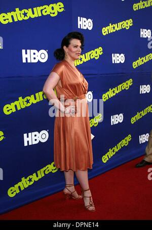 1. Juni 2006 - Hollywood, Kalifornien, USA - DEBI MAZAR-. ENTOURAGE HBO PREMIERE-. CINERAMA DOME, HOLLYWOOD, KALIFORNIEN -.06-01-2006-. NINA PROMMER / 2006.K48153NP. (Kredit-Bild: © Globe Photos/ZUMAPRESS.com) Stockfoto