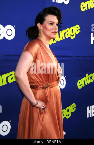 1. Juni 2006 - Hollywood, Kalifornien, USA - DEBI MAZAR-. ENTOURAGE HBO PREMIERE-. CINERAMA DOME, HOLLYWOOD, KALIFORNIEN -.06-01-2006-. NINA PROMMER / 2006.K48153NP. (Kredit-Bild: © Globe Photos/ZUMAPRESS.com) Stockfoto