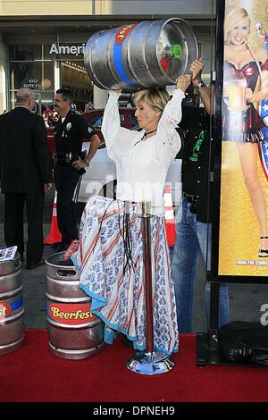 21. August 2006 - Hollywood, Kalifornien, USA - Bierfest - PREMIERE-. GRAUMANS CHINESE THEATER, HOLLYWOOD, KALIFORNIEN -.08-21-2006-. NINA PROMMER / 2006.K49296NP (Kredit-Bild: © Globe Photos/ZUMAPRESS.com) Stockfoto