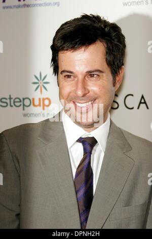 27. April 2006 - Beverly Hills, Kalifornien, USA - JONATHAN SILVERMAN-. STEP UP WOMEN ES NETWORK INSPIRATION AWARDS-. BEVERLY HILTON HOTEL, BEVERLY HILLS, KALIFORNIEN -.04-27-2006-. NINA PROMMER / 2006.K47636NP (Kredit-Bild: © Globe Photos/ZUMAPRESS.com) Stockfoto