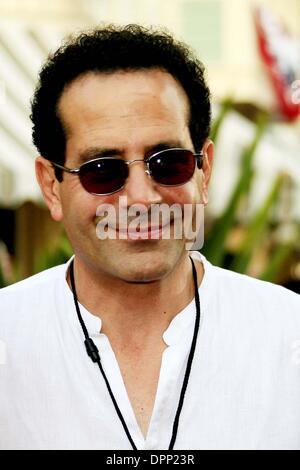 24. Juni 2006 - Anaheim, Kalifornien, USA - TONY SHALHOUB-. PIRATES OF THE CARIBBEAN: FLUCH DER KARIBIK - WELTPREMIERE-. DISNEYLAND, ANAHEIM, KALIFORNIEN -.06-24-2006-. NINA PROMMER / 2006.K48161NP. (Kredit-Bild: © Globe Photos/ZUMAPRESS.com) Stockfoto