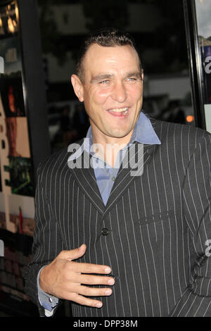 6. November 2006 - Los Angeles, Kalifornien, USA - VINNIE JONES-. BABEL-PREMIERE-. WESTWOOD, KALIFORNIEN -.11-05-2006-. NINA PROMMER / 2006.K50553NP (Kredit-Bild: © Globe Photos/ZUMAPRESS.com) Stockfoto