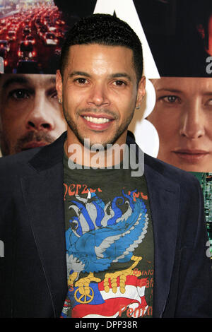 6. November 2006 - Los Angeles, Kalifornien, USA - WILSON CRUZ-. BABEL-PREMIERE-. WESTWOOD, KALIFORNIEN -.11-05-2006-. NINA PROMMER / 2006.K50553NP (Kredit-Bild: © Globe Photos/ZUMAPRESS.com) Stockfoto