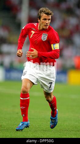 20. Juni 2006 - Publikumseingänge, Köln - DAVID BECKHAM. K48375. SCHWEDEN V ENGLAND. WM-STADION, KÖLN, FRANKREICH... 20.06.2006. STEWART KENDAL / / 2006. (Kredit-Bild: © Globe Photos/ZUMAPRESS.com) Stockfoto