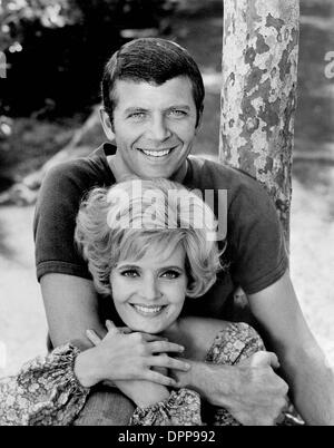 12. Juli 2006 - FLORENCE HENDERSON mit ROBERT REED '' THE BRADY BUNCH". GELIEFERT mit S.M.P. - TV-FILM-STILL(Credit Image: © Globe Photos/ZUMAPRESS.com) Stockfoto