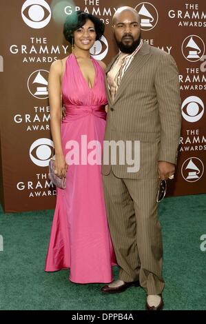 9. Februar 2006 - Los Angeles-Los Angeles, Kalifornien, Kalifornien-USA - K46701VG.48TH GRAMMY AWARDS.02-08-2006.    2006.WALLER ROBERT. STAPLES CENTER, LOS ANGELES, Kalifornien (Kredit-Bild: © Globe Photos/ZUMAPRESS.com) Stockfoto