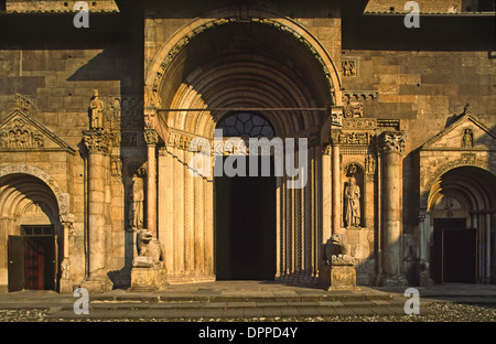 Fidenza das berühmteste Bauwerk ist im 12. Jahrhundert Kathedrale gewidmet Domninus von Fidenza Stockfoto