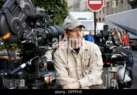 12. April 2006 - 26 Ã DF-01966 r2 - Regie Ron Howard am Set von Columbia PicturesÃ• spannender Thriller The Da Vinci Code... K48086ES. TV-FILM NOCH. VON Fotos geliefert (Kredit-Bild: © Globe Photos/ZUMAPRESS.com) Stockfoto