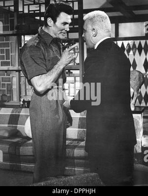 14. Dezember 2006 - JACK PALANCE mit ROD STEIGER IN '' das große Messer ''. GELIEFERT VON SMP - TV-FILM-STILL. JACKPALANCERETRO (Kredit-Bild: © Globe Photos/ZUMAPRESS.com) Stockfoto