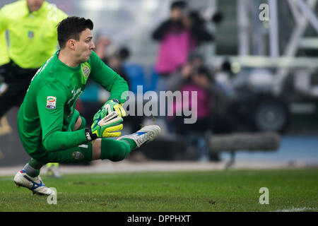 Verona, Italien. 12. Januar 2014. Rafael (Hellas) Football / Soccer: italienische "Serie A" match zwischen Hellas Verona 0-3 SSC Napoli im Stadio Marc'Antonio Bentegodi in Verona, Italien. © Maurizio Borsari/AFLO/Alamy Live-Nachrichten Stockfoto