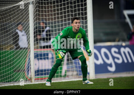 Verona, Italien. 12. Januar 2014. Rafael (Hellas) Football / Soccer: italienische "Serie A" match zwischen Hellas Verona 0-3 SSC Napoli im Stadio Marc'Antonio Bentegodi in Verona, Italien. © Maurizio Borsari/AFLO/Alamy Live-Nachrichten Stockfoto