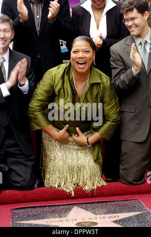 4. Januar 2006 - H0llywood, CALIFORNIA, USA - Schauspielerin QUEEN LATIFAH geehrt mit 1. HOLLYWOOD WALK OF FAME STAR des Jahres 2006. SIE HATTE DIE EHRE, VOR DER HISTORISCHEN GRAUMANS CHINESE THEATRE IN HOLLYWOOD. LATIFAH.01-04-2006.QUEEN.    2005.K46323 (Kredit-Bild: © Globe Photos/ZUMAPRESS.com) Stockfoto