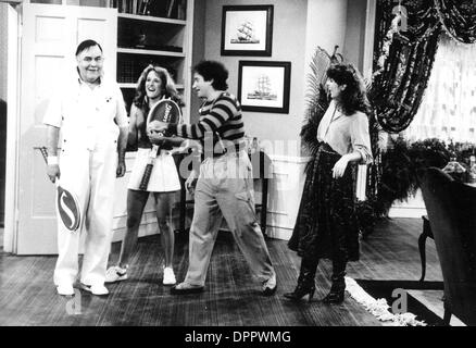7. April 2006 - '' MORK und MINDY''. JONATHAN WINTERS UND ROBIN WILLIAMS. MIT PAM DAWBER. VON JONATHANWINTERSRETRO geliefert (Kredit-Bild: © Globe Photos/ZUMAPRESS.com) Stockfoto