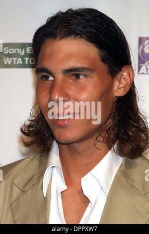 27. August 2006 - K49411ML. GLAM SLAM ' 06 STARTEN DIE US TENNIS OPEN, CROBAR, NEW YORK CITY 25.08.2006. MITCHELL LEVY-2006.RAFAEL NADAL (Kredit-Bild: © Globe Photos/ZUMAPRESS.com) Stockfoto