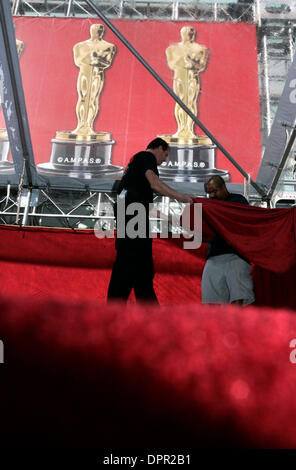 18. Februar 2009 - Los Angeles, Kalifornien, USA - Vorbereitungen im Gange befinden sich in den roten Teppich Ankunftsbereich für die 81st Annual Academy Preisverleihung an diesem Sonntag im Kodak Theater in Hollywood statt. (Kredit-Bild: © Jonathan Alcorn/ZUMA Press) Stockfoto