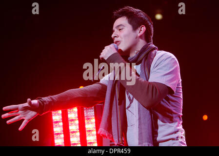 12. Dezember 2008 - durchführt New York, New York, USA - American Idol Sänger DAVID ARCHULETA, 2. Läufer oben auf die 7. Staffel von American Idol, während Z100 Jingle Ball 2008 im Madison Square Garden. (Kredit-Bild: © Aviv klein/ZUMA Press) Stockfoto