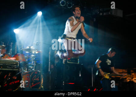 20. März 2009 - Partei Austin, Texas - Sänger PERRY FARRELL von "Janes Addiction" erklingt in Playboys während SXSW 2009 - Tag 3. (Kredit-Bild: © Aviv klein/ZUMA Press) Stockfoto