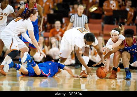 Austin, Texas, USA. 15. Januar 2014. 15. Januar 2014: Texas Longhorns Nekia Jones #21 in Aktion während der NCAA Frauen-Basketball-Spiel zwischen die Kansas Jayhawks Frank Erwin Center in Austin TX. © Csm/Alamy Live-Nachrichten Stockfoto