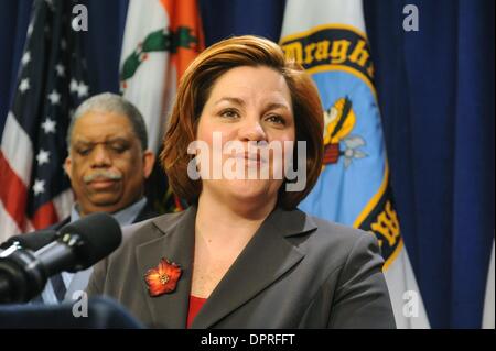 24. Februar 2009 spricht - Manhattan, New York, USA - Rat Lautsprecher CHRISTINE QUINN als Ratsmitglied Gale Brewer mit anderen Volksvertreter hält eine Pressekonferenz zur Unterstützung der vorgeschlagenen Bettwanzen Gesetzgebung.  (Kredit-Bild: © Bryan Smith/ZUMA Press) Einschränkungen: * New York City Zeitungen Rechte heraus * Stockfoto