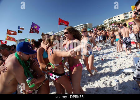 17. März 2009 party - Panama City Beach, Florida, USA - College-Studenten während der Spring Break 2009. (Kredit-Bild: © Shane Babin/ZUMA Press) Stockfoto