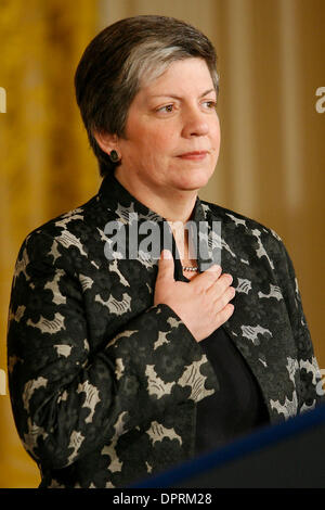 1. Mai 2009 - Washington, District Of Columbia, USA - US Homeland Security Director JANET NAPOLITANO besucht die Einbürgerung Zeremonie für Service-Mitglieder aktiven Dienst. Die Zeremonie erkennt den Beitrag der Einwanderer Mitglieder der US-Streitkräfte.  (Kredit-Bild: © James Berglie/ZUMA Press) Stockfoto