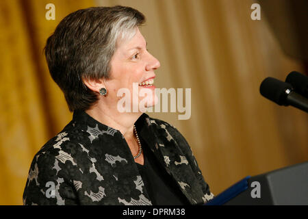 1. Mai 2009 - Washington, District Of Columbia, USA - US Homeland Security Director JANET NAPOLITANO besucht die Einbürgerung Zeremonie für Service-Mitglieder aktiven Dienst. Die Zeremonie erkennt den Beitrag der Einwanderer Mitglieder der US-Streitkräfte.  (Kredit-Bild: © James Berglie/ZUMA Press) Stockfoto