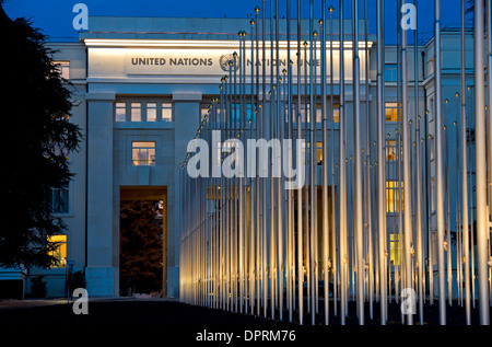 Nacht Schuss des Palais des Nations, europäischer Hauptsitz der Vereinten Nationen, Genf, Schweiz Stockfoto