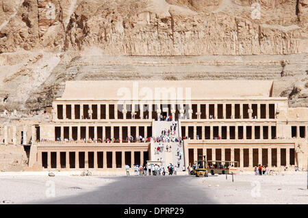 30. Dezember 2008 - Kairo, Ägypten - Tempel der Hatschepsut, Ägypten. (Kredit-Bild: © Rafael Ben-Ari/Chamäleons Auge/ZUMA Press) Einschränkungen: Unbekanntes Datum! Stockfoto