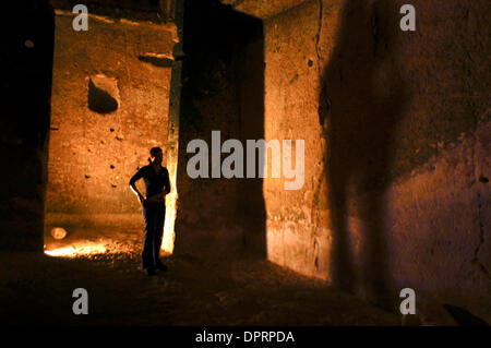 31. Dezember 2008 - beleuchtet Beit Guvrin, Israel - Beit Guvrin. Haus der Männer - Guvrin ist ein altes aramäische Wort. Die antike Stadt von Beit Guvrin befindet sich in der Lakhish Region, für die sie benannt ist. Es gehört zu Yoav Regional Council. Es ist ca. 14 km östlich von Kiryat Gat, zur nächst größeren Stadt. Seine Fläche beträgt etwa 20.000 Dunam. (Kredit-Bild: © Rafael Ben-Ari/Chamäleons Auge/ZUMA Press) Stockfoto