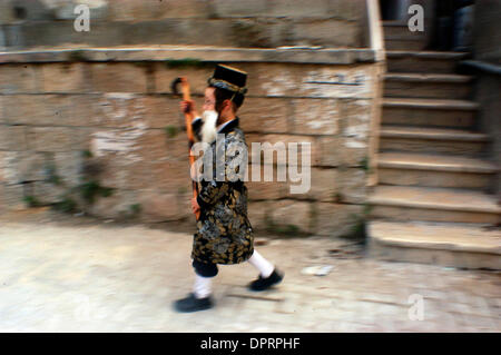 31. Dezember 2008 - Jerusalem, Israel - feiern der jüdische Feiertag Purim in Mea Shearim Nachbarschaft, Jerusalem, Israel auf Mittwoch, 15. März 2006. (Kredit-Bild: © Rafael Ben-Ari/Chamäleons Auge/ZUMA Press) Stockfoto