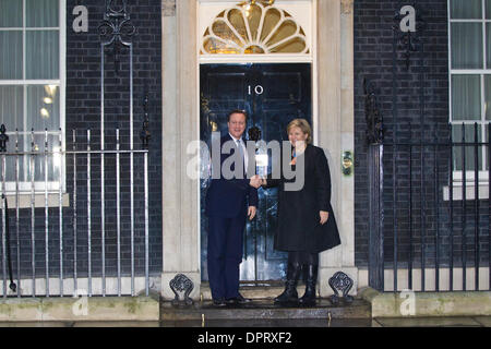 Downing Street, London, UK. 15. Januar 2014. Erna Solberg, norwegische Statsminister trifft David Cameron, Premierminister des Vereinigten Königreichs in der Downing Street, London. Bildnachweis: Jeff Gilbert/Alamy Live-Nachrichten Stockfoto