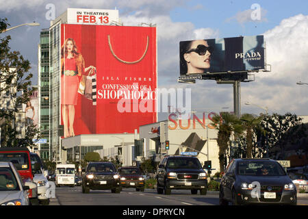 12. Februar 2009 - Los Angeles, Kalifornien, USA - die Supergraphics, die die Seiten von Gebäuden in der Stadt Los Angeles abdecken. Los Angeles Feuer Inspektoren sagte, dass sie der Eigentümer von fast 20 Gebäuden, Supergraphics an der Außenwand des ihre Eigenschaften zu entfernen bestellt haben. (Kredit-Bild: © Ringo Chiu/ZUMA Press) Stockfoto