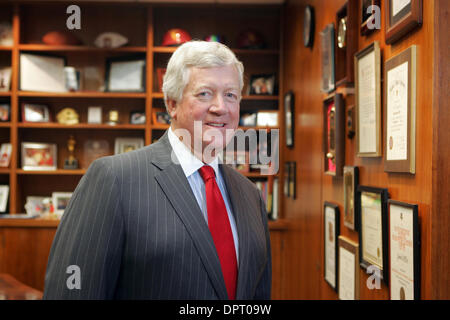 15. April 2009 - Los Angeles, Kalifornien, USA - JAMES G. ELLIS ist Dean Marshall School of Business der University of Southern California in Los Angeles, Kalifornien. Ellis ist ein Experte für globalen Handel, ein erfolgreicher Geschäftsmann und prominente bürgerlichen Führer in der Gegend von Los Angeles. (Kredit-Bild: © Ringo Chiu/ZUMA Press) Stockfoto