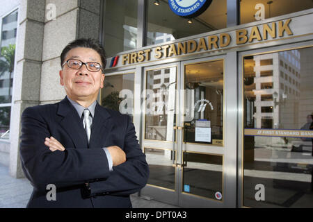 15. April 2009 - Los Angeles, Kalifornien, USA - WILLIAM IM, CEO der erste Standard Bank in Los Angeles. (Kredit-Bild: © Ringo Chiu/ZUMA Press) Stockfoto