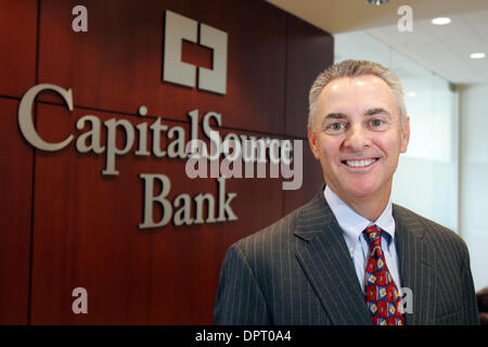 15. April 2009 - Los Angeles, Kalifornien, USA - TAD LOWREY, CEO der CapitalSource Bank. (Kredit-Bild: © Ringo Chiu/ZUMA Press) Stockfoto