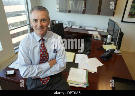 15. April 2009 - Los Angeles, Kalifornien, USA - TAD LOWREY, CEO der CapitalSource Bank. (Kredit-Bild: © Ringo Chiu/ZUMA Press) Stockfoto
