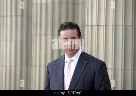 15. April 2009 - Los Angeles, Kalifornien, USA - HENRY WALKER, CEO der Landwirte & Merchants Bank in Long Beach. (Kredit-Bild: © Ringo Chiu/ZUMA Press) Stockfoto