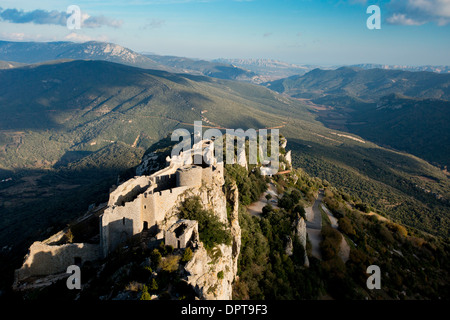 Antike Katharer Stätte von Château de Peyrepertuse, Peyrepertuse Burg im frühen Winter; Corbieres, Frankreich Stockfoto