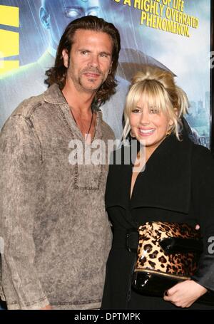 2. März 2009 abgehaltenen Graumans Chinese Theater, Hollywood - Los Angeles, Kalifornien, USA - Schauspieler LORENZO LAMAS auf der "Watchmen" Los Angeles Premiere. (Kredit-Bild: © Paul Fenton/ZUMA Press) Stockfoto