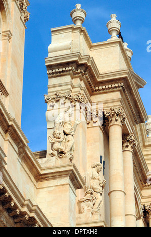Die Cattedrale di San Nicolò, in der Barockstadt Noto als Weltkulturerbe der UNESCO, Sizilien aufgeführt Stockfoto