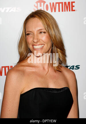 12. Januar 2009 - Los Angeles, Kalifornien, USA - TONI COLLETTE Ankunft bei der Premiere von Showtime ist der "United States of Tara" bei der Directors Guild of America in Hollywood, Kalifornien. (Kredit-Bild: © Patrick T Fallon/ZUMA Press) Stockfoto