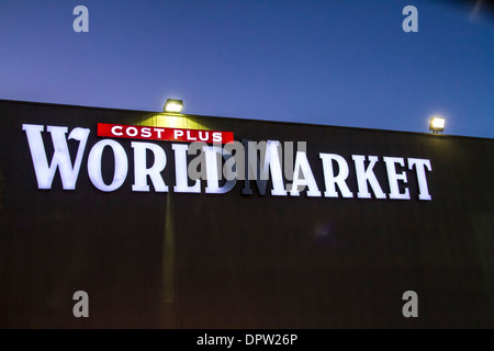 Ein "Cost plus" Weltmärkte Shop in Woodland Hills, Kalifornien Stockfoto