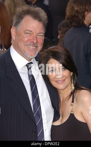 30. April 2009 abgehaltenen Graumans Chinese Theater, Hollywood - Los Angeles, Kalifornien, USA - Schauspieler JONATHAN FRAKES und Schauspielerin MARINA SIRTIS auf der 'Star Trek' Los Angeles Premiere.                               (Kredit-Bild: © Paul Fenton/ZUMA Press) Stockfoto