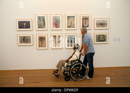 Miami Florida, Museumspark, Perez Art Museum, PAMM, Galerie, gerahmt, Fotos, Mann Männer männlich, Frau weibliche Frauen, behindert, Rollstuhl, Senioren Bürger Stockfoto