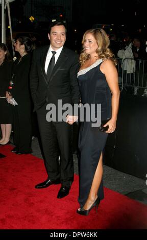 Time 100 Gala feiern Liste 100 einflussreichste Menschen der Welt im Time Warner Center in New York City 5-5-2009.Photo von Mitchell Levy-Entfernungsmesser-Globe Phoos, Inc. Â © 2009.JIMMY FALLON und Frau NANCY JUVONEN. K61806ML (Kredit-Bild: © Globe Photos/ZUMAPRESS.com) Stockfoto