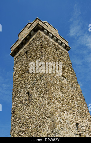 Flundern Torheit in der Nähe von Craven Arms in Shropshire vor blauem Himmel. im Jahre 1838 erbaut auf Callow Hügel in der Nähe von A49 Bundesstraße Stockfoto