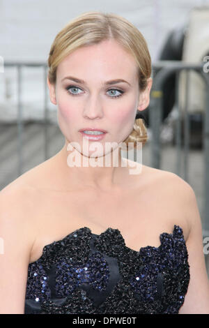 15. März 2009 - New York, NY, USA - DIANE KRUGER bei der Metropolitan Opera 125. Jubiläums-Gala. (Kredit-Bild: © Dan Herrick/ZUMA Press) Stockfoto