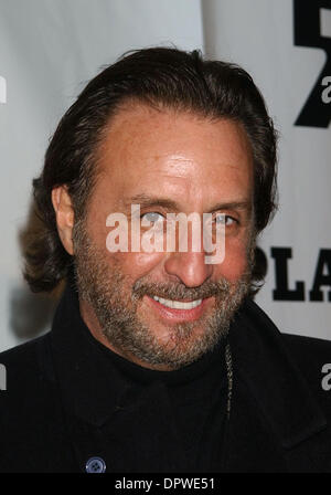 16. März 2009 - New York, NY, USA - Schauspieler RON SILVER, gewann einen Tony Award und habe eine politische Kehrtwendung aus treuen Demokrat zu republikanischer Aktivist, starb am Sonntag im Alter von 62 Jahren. Bild: 4. Dezember 2003 - New York, NY, USA - Schauspielerin RON SILVER im Playboy Magazin 50th Anniversary Party statt an der Armory in Lexington und 26. Street (Credit Bild: © Dan Herrick/KPA/ZUMA Press) Stockfoto