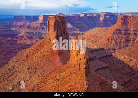 Zinnen an Sonnenaufgang, Marlboro Sicht, Canyonlands National Park und BLM Land, Colorado River Stockfoto